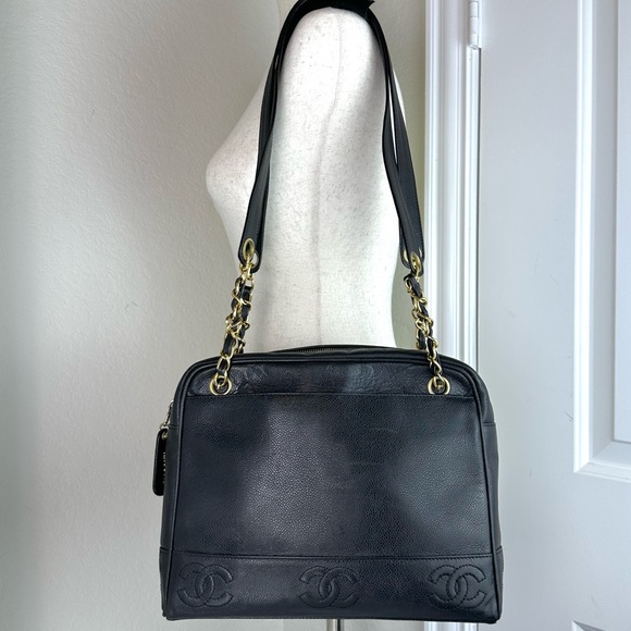 CHANEL TRIPLE COCO Caviar Leather Bucket Bag - Picture 5 of 14